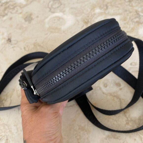 NWOT Lululemon Team Canada Future Legacy Crossbody Bag - Picture 5 of 11